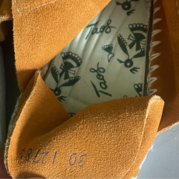 Taos Tan Suede Leather Fur Trim Moccasin Boots Baby Toddler Size 5 NEW - Picture 6 of 9